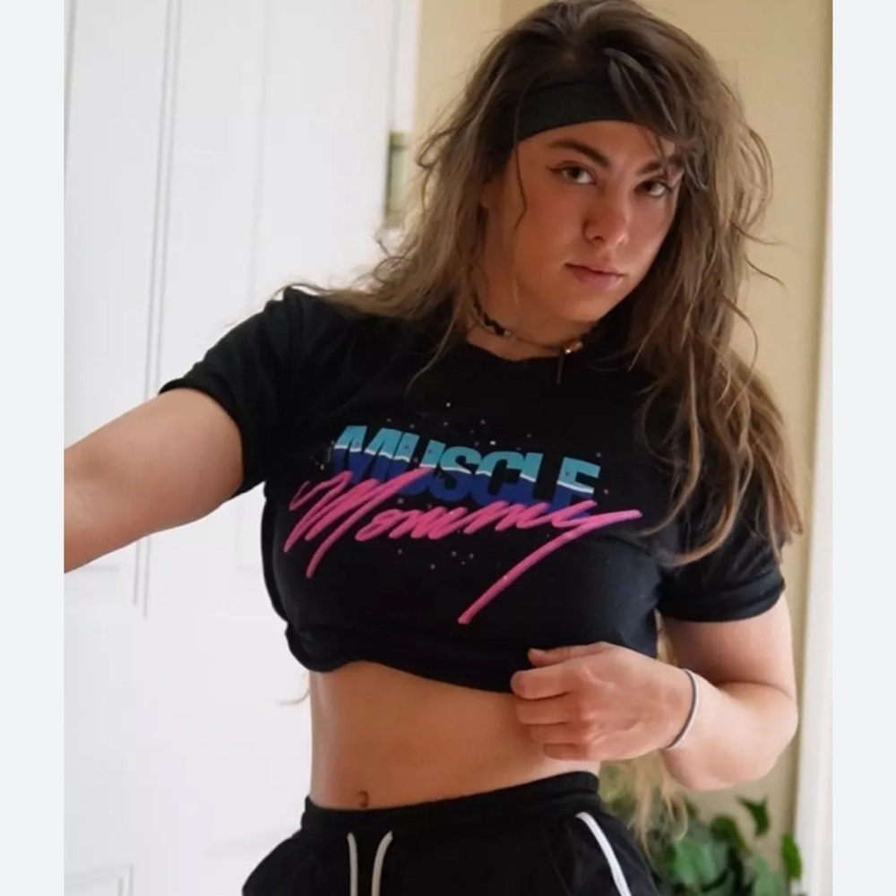 Raskol Muscle Mommy tee